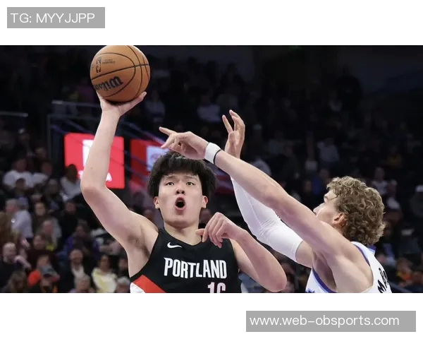 杨瀚森替补席流泪引发热议网友称其有羞耻心是球员的优良品质 杨瀚森替补席流泪引发热议网友称其有羞耻心是球员的优良品质