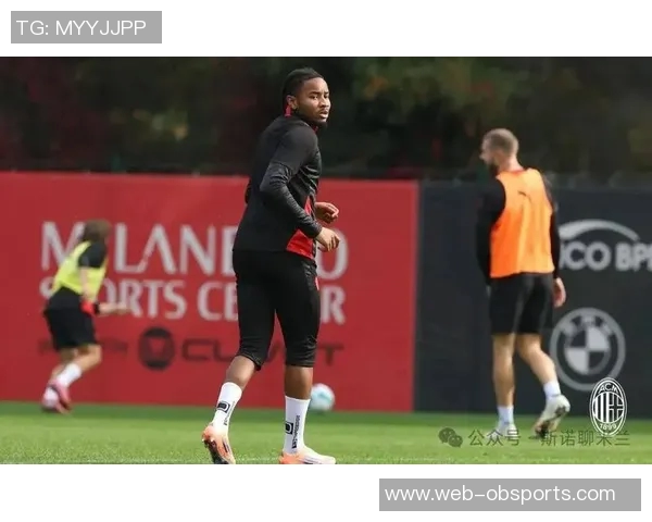 米体报道莱奥身体不适恩昆库或与奇克联袂首发对阵罗马 米体报道莱奥身体不适恩昆库或与奇克联袂首发对阵罗马