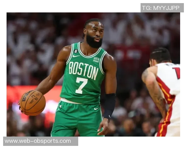 NBA官方宣布杰伦布朗因批评裁判被罚款35000美元引发热议